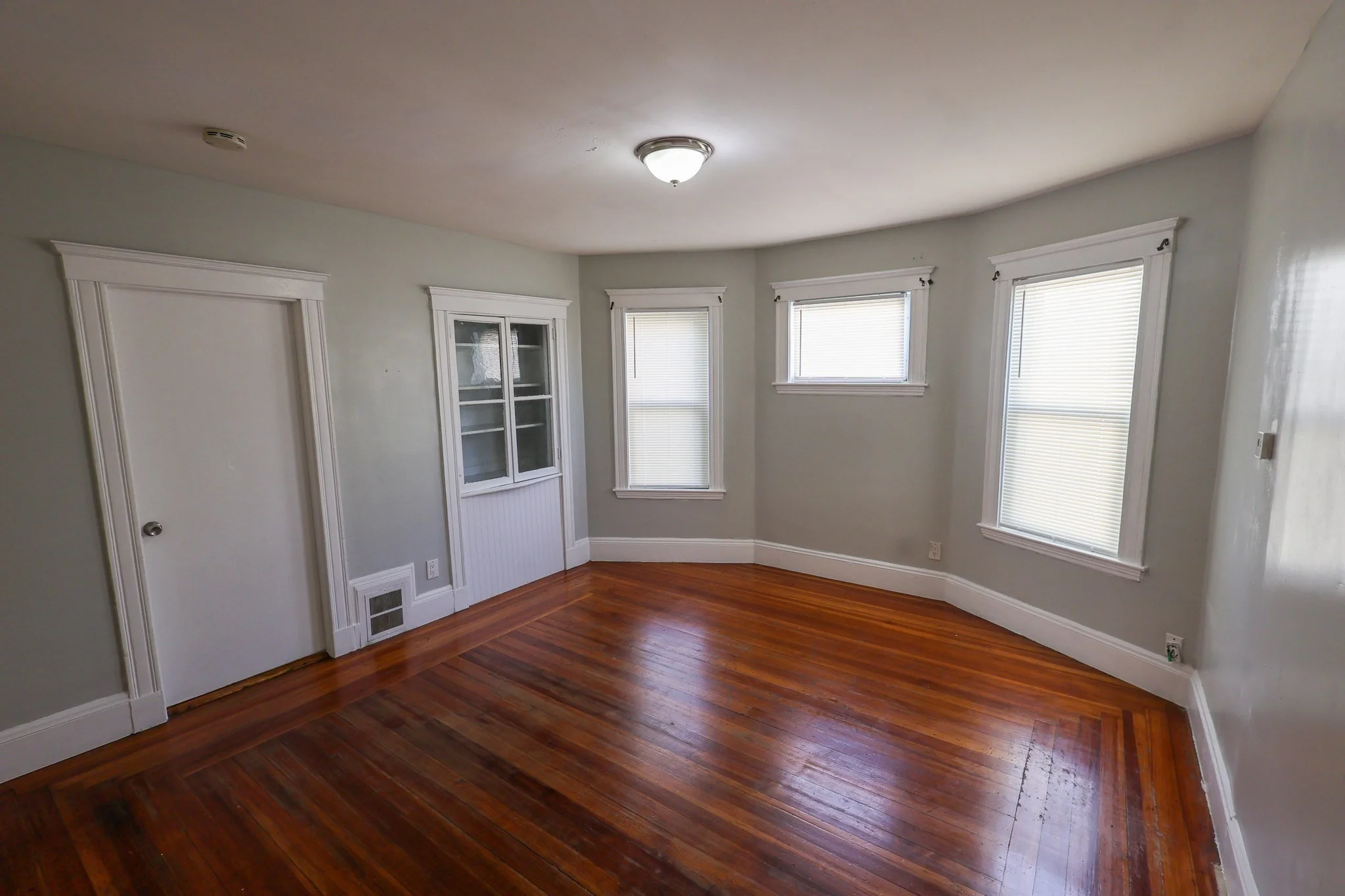 3 bed, 1 bath apartment for rent at 42 Colonial Ave Unit 3, Dorchester — photo 8 of 19
