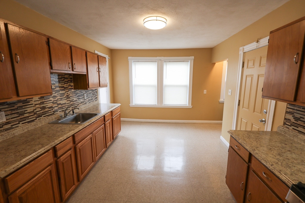 3 bed, 1 bath apartment for rent at 42 Corona St Unit 2, Dorchester — photo 3 of 21