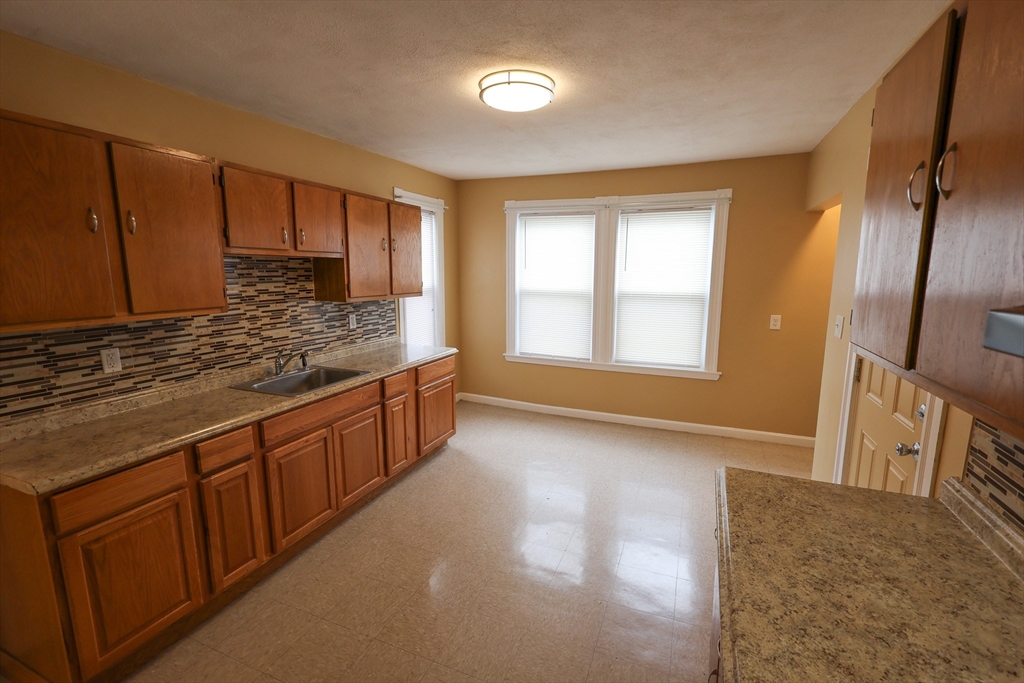 3 bed, 1 bath apartment for rent at 42 Corona St Unit 2, Dorchester — photo 4 of 21