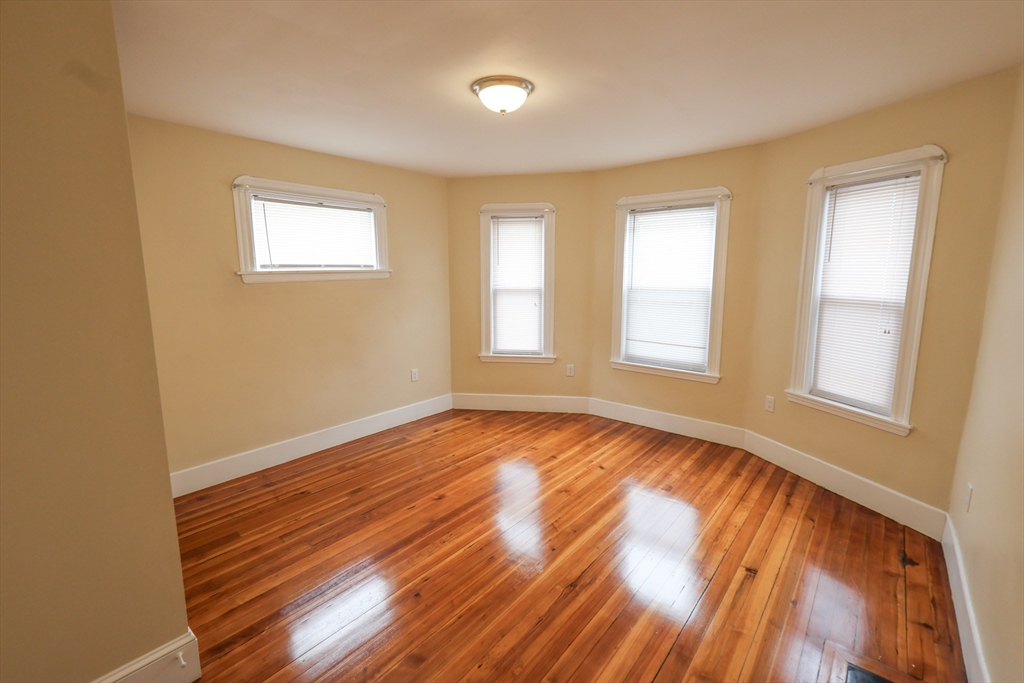 3 bed, 1 bath apartment for rent at 42 Corona St Unit 2, Dorchester — photo 11 of 21