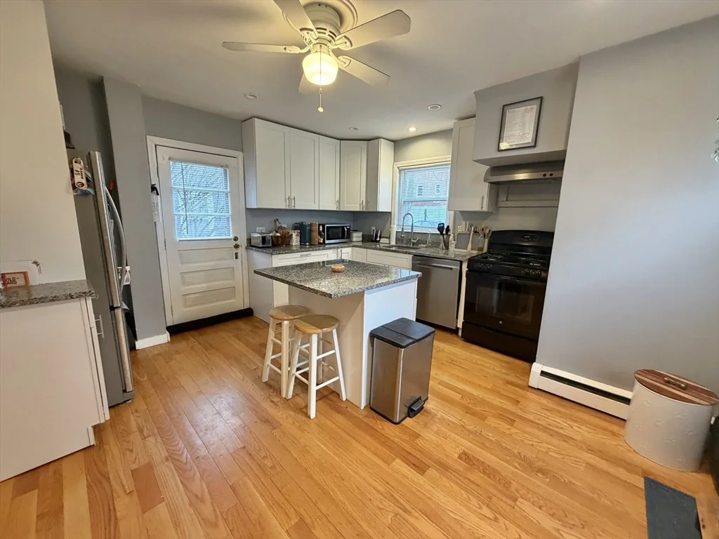1 bed, 1 bath apartment for rent at 42 Court St Unit 1, Newton — photo 12 of 17