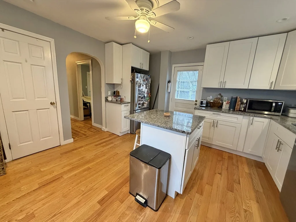 1 bed, 1 bath apartment for rent at 42 Court St Unit 1, Newton — photo 15 of 17