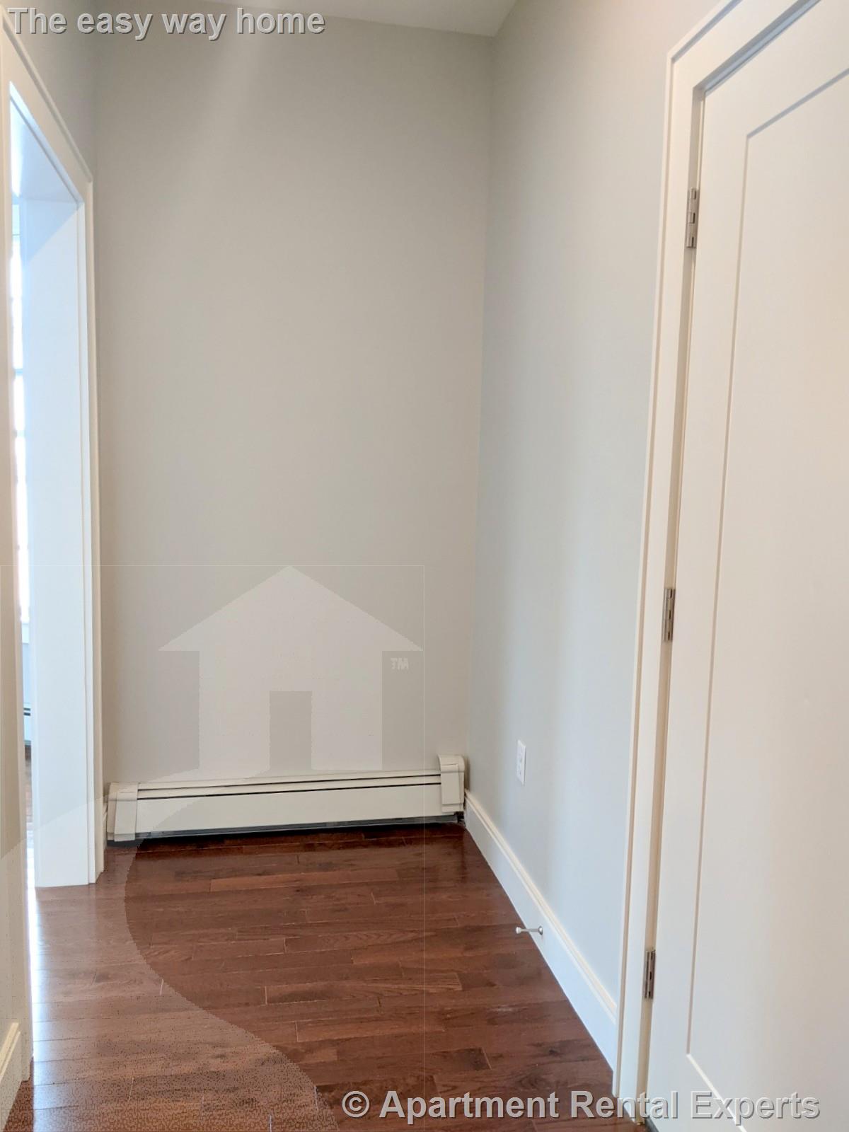 3 bed, 1 bath apartment for rent at 42 Crescent St Unit 2, Sullivan Square — photo 7 of 22