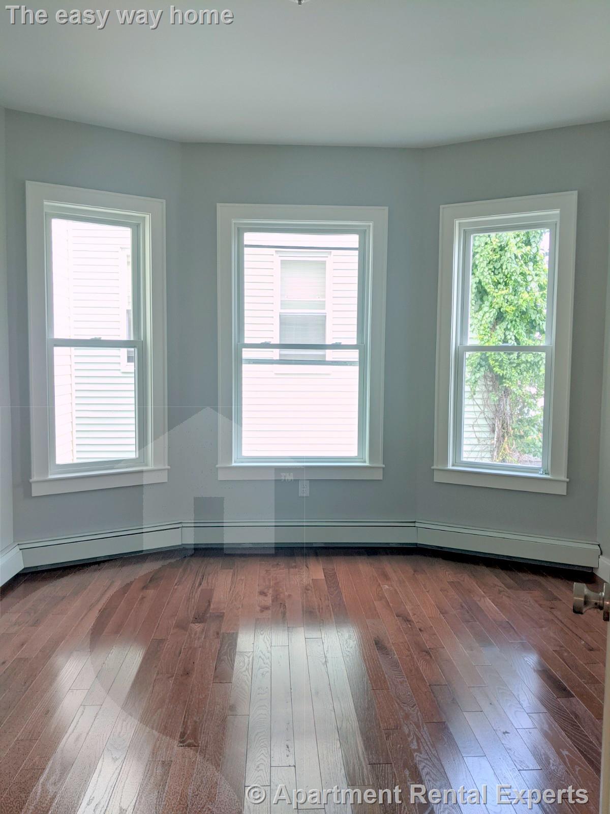 3 bed, 1 bath apartment for rent at 42 Crescent St Unit 2, Sullivan Square — photo 11 of 22