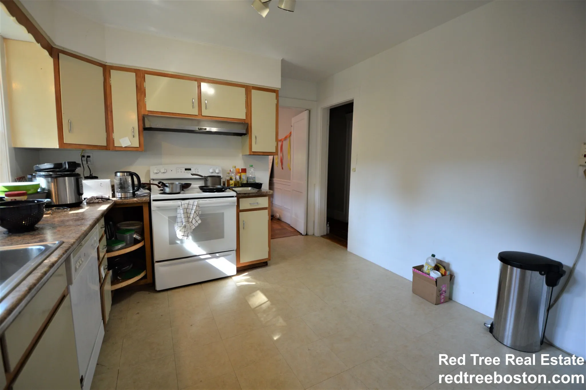4 bed, 2 bath apartment for rent at 42 Crosby Rd Unit 2, Chestnut Hill — photo 7 of 17
