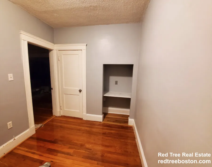 3 bed, 1 bath apartment for rent at 42 Day St Unit 1, Jamaica Plain — photo 12 of 23