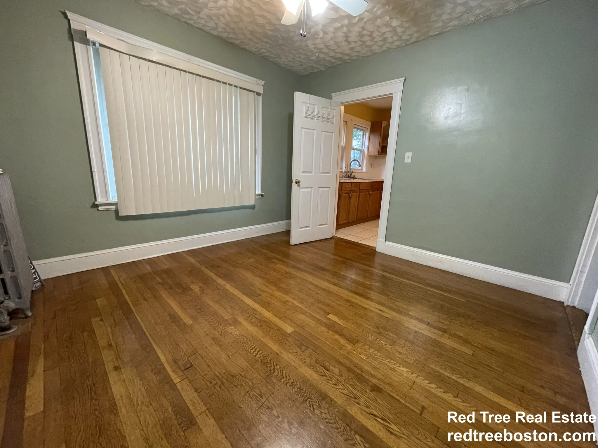 3 bed, 1 bath apartment for rent at 42 Day St Unit 1, Jamaica Plain — photo 7 of 23