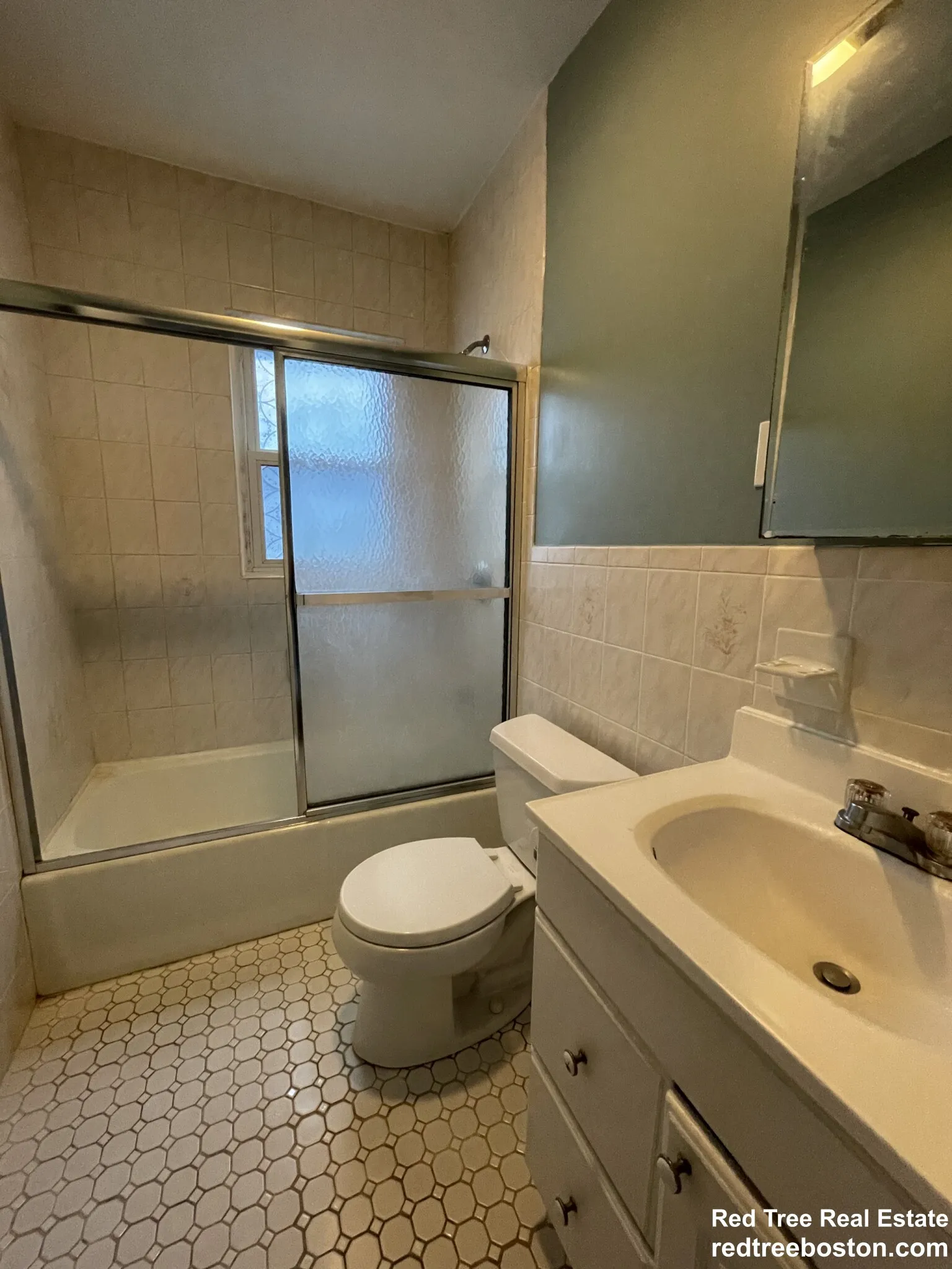 3 bed, 1 bath apartment for rent at 42 Day St Unit 1, Jamaica Plain — photo 15 of 23