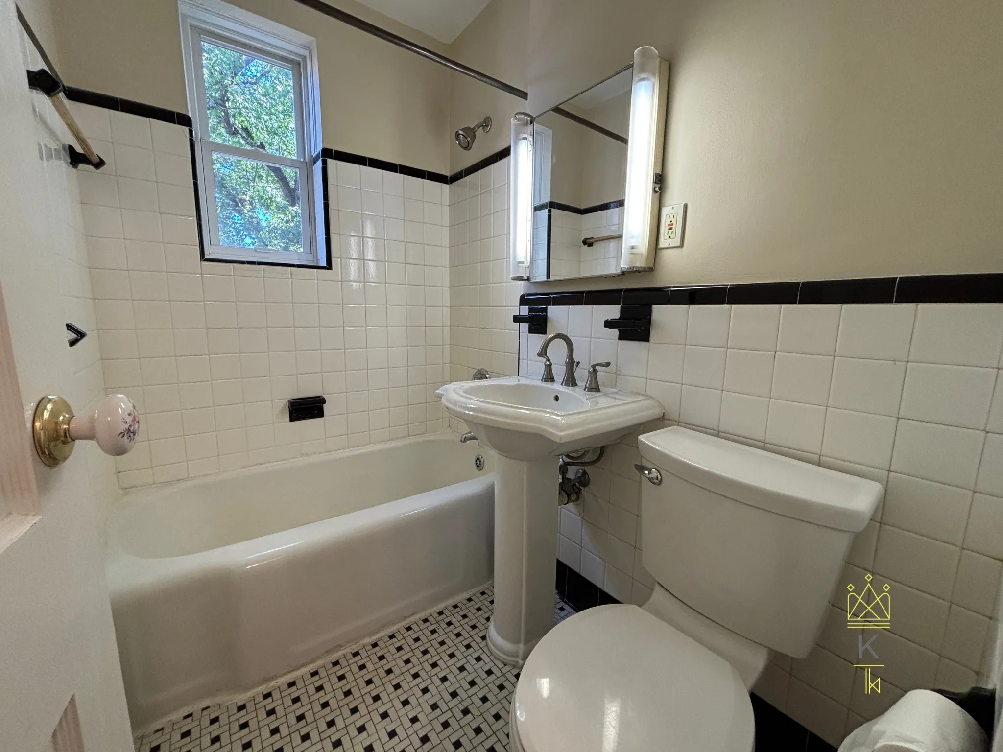1 bed, 1 bath apartment for rent at 42 Dean Rd Unit 05, Brookline — photo 6 of 10