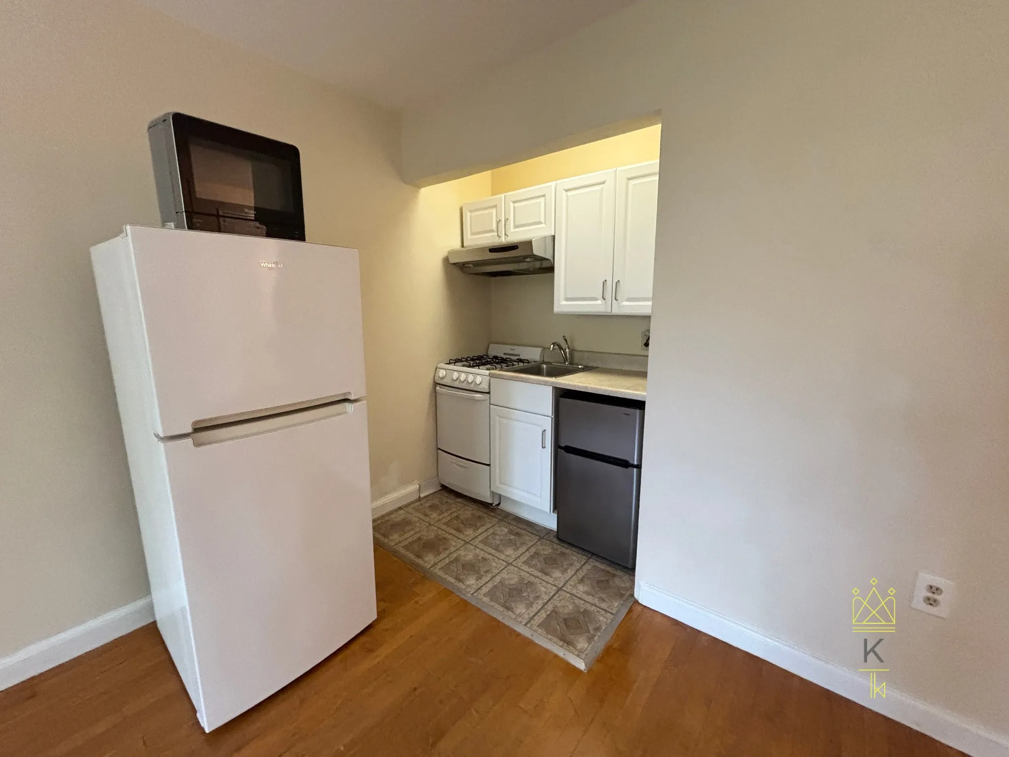 1 bed, 1 bath apartment for rent at 42 Dean Rd Unit 05, Brookline — photo 5 of 10