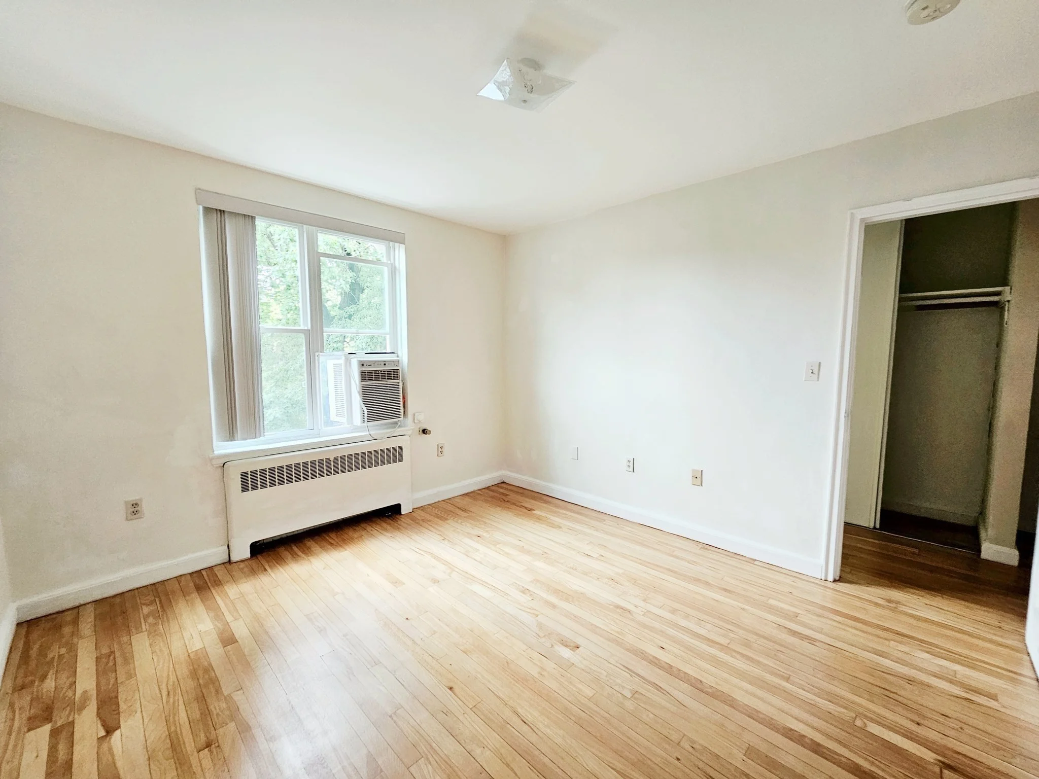 1 bed, 1 bath apartment for rent at 42 Dean Rd Unit 5, Brookline Hills — photo 4 of 4