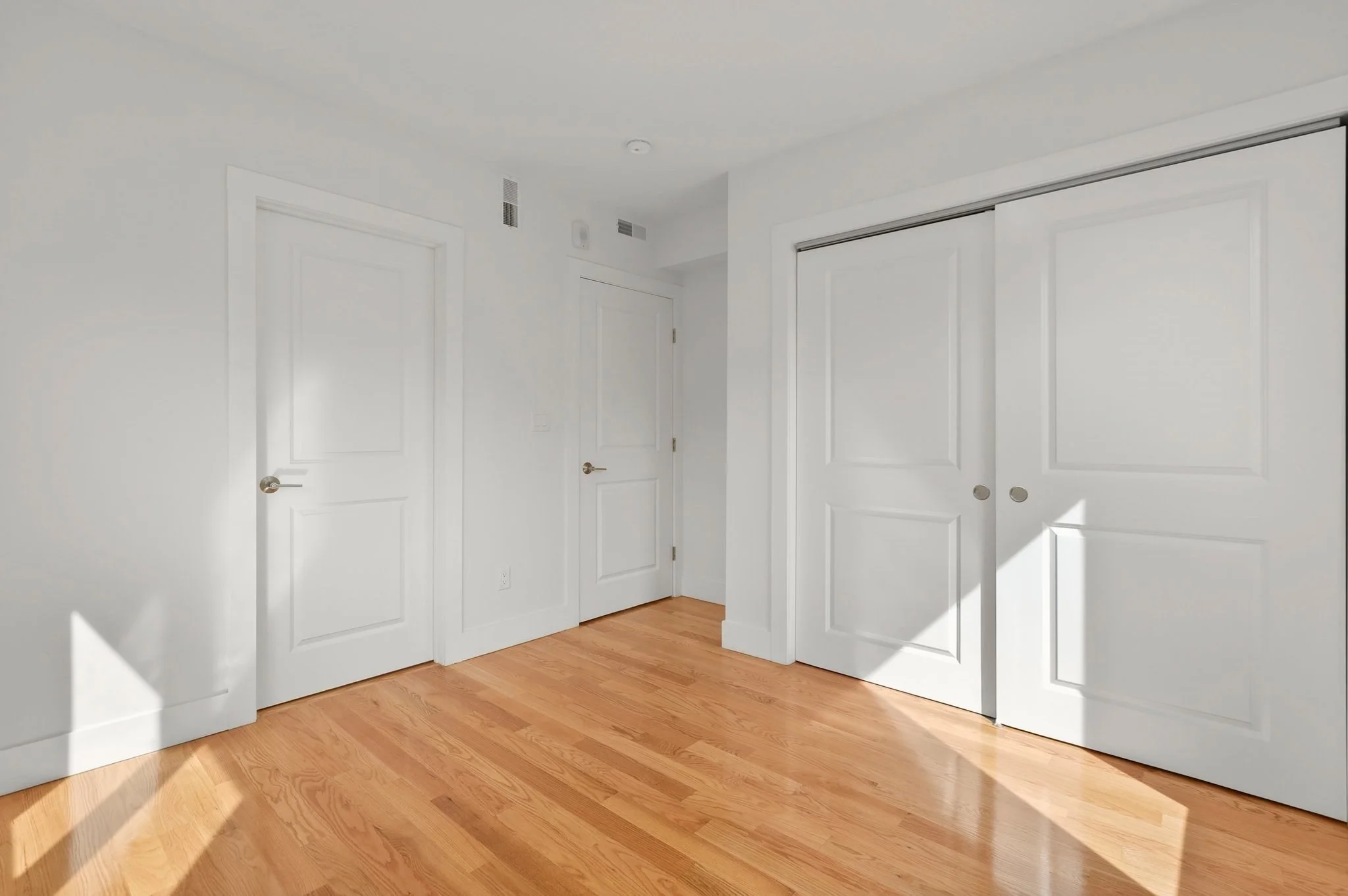 3 bed, 2 bath apartment for rent at 42 Dennis St Unit 2, Roxbury — photo 23 of 35