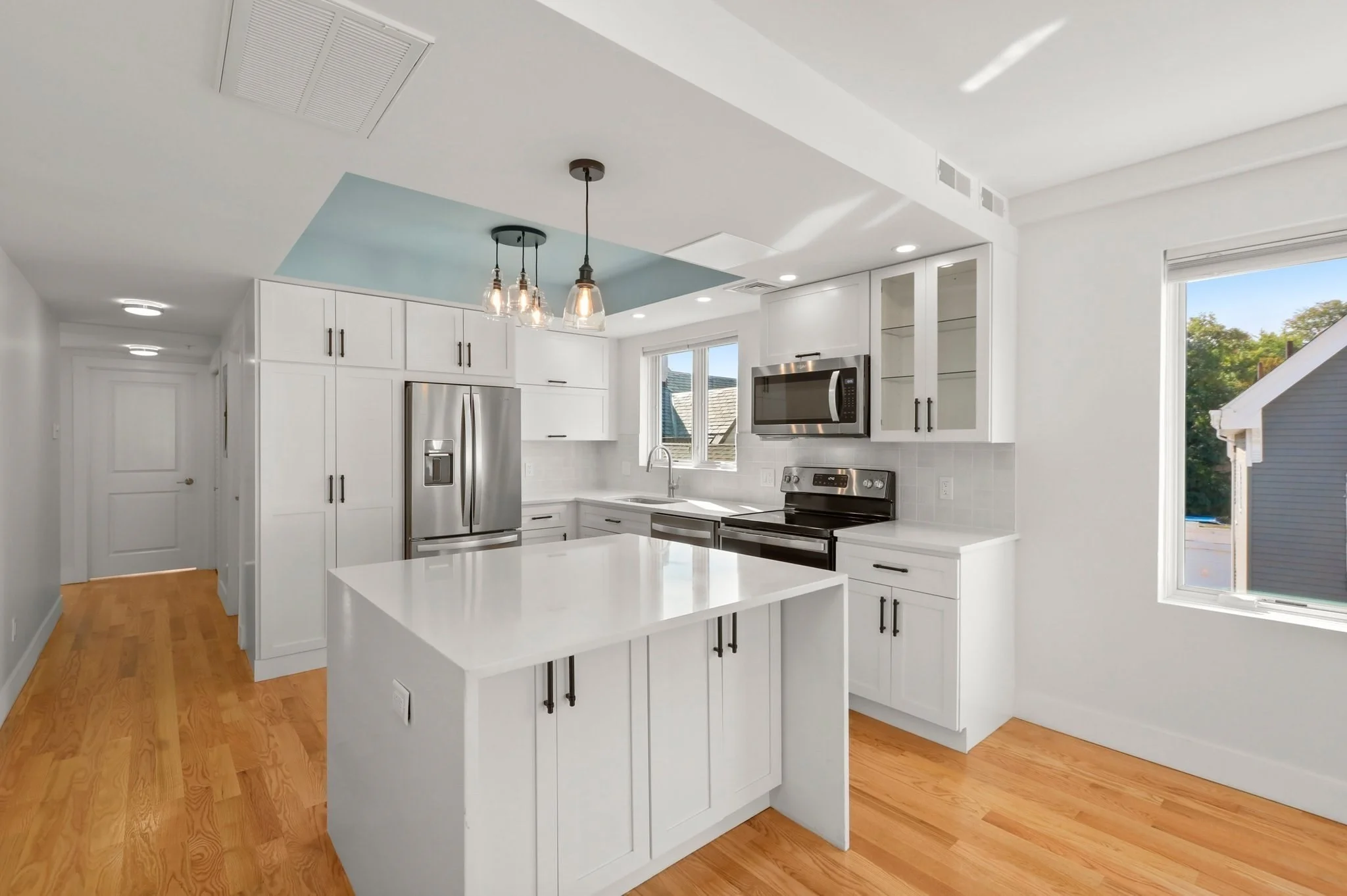 3 bed, 2 bath apartment for rent at 42 Dennis St Unit 2, Roxbury — photo 5 of 35