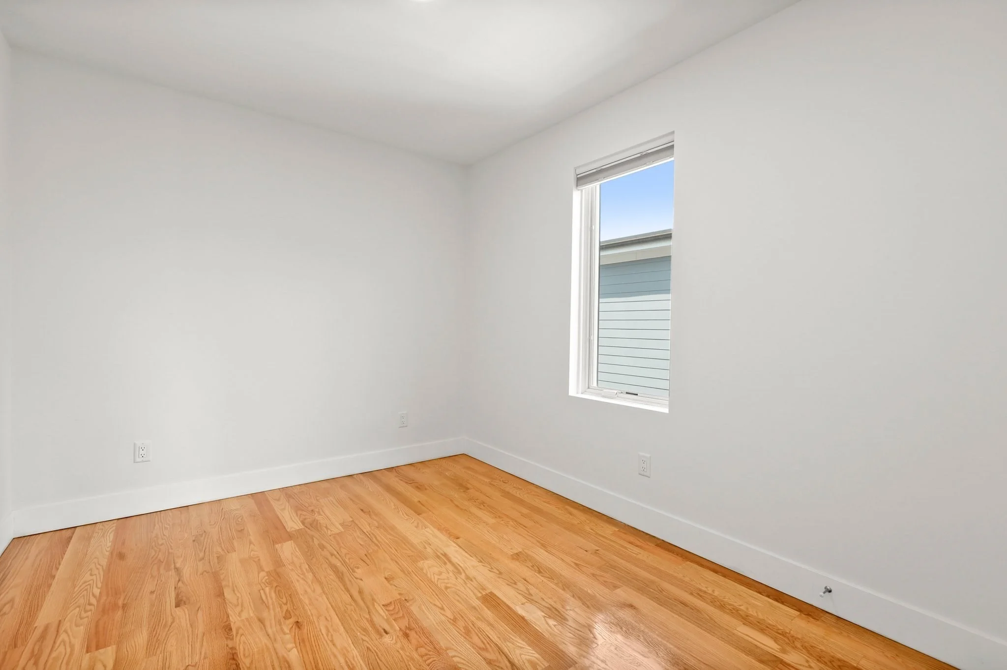 3 bed, 2 bath apartment for rent at 42 Dennis St Unit 2, Roxbury — photo 25 of 35