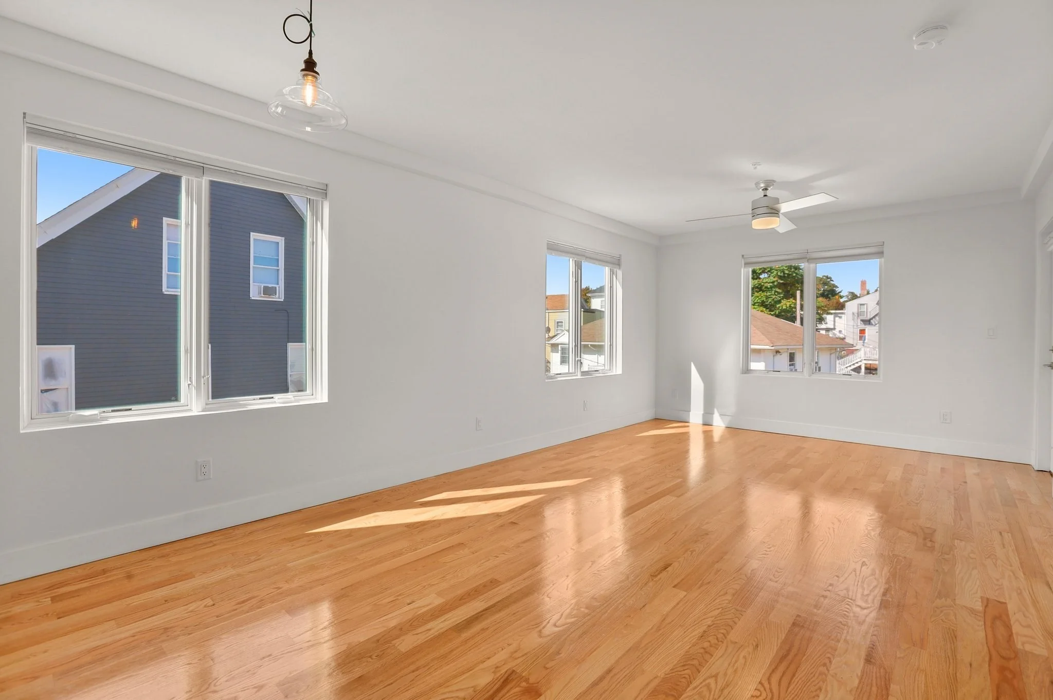 3 bed, 2 bath apartment for rent at 42 Dennis St Unit 2, Roxbury — photo 13 of 35