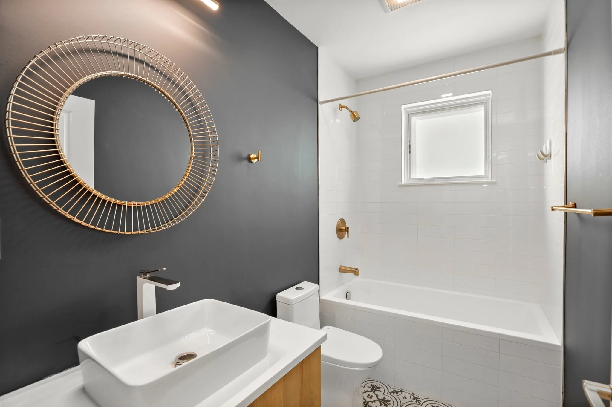 3 bed, 2 bath apartment for rent at 42 Dennis St Unit 2, Roxbury — photo 17 of 35