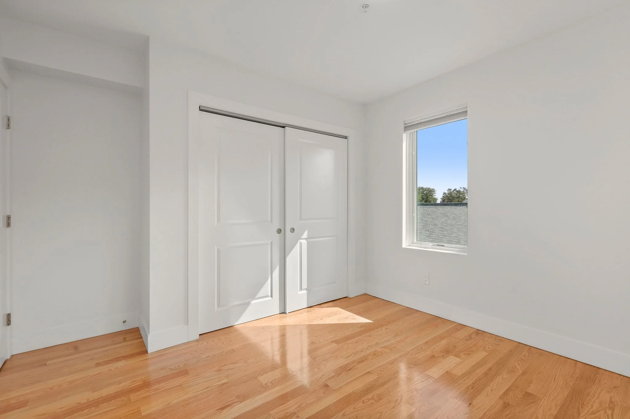 3 bed, 2 bath apartment for rent at 42 Dennis St Unit 2, Roxbury — photo 20 of 35