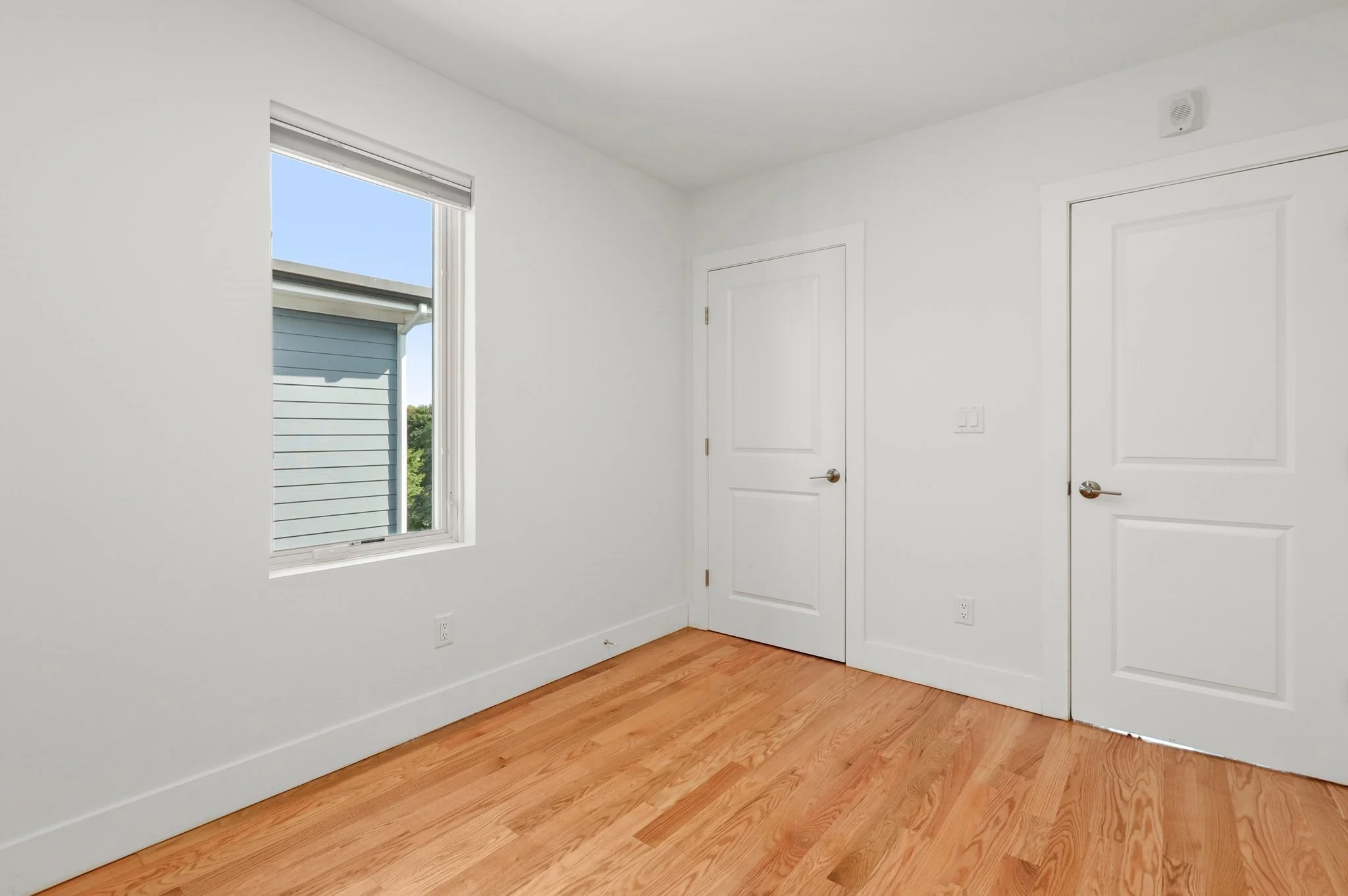 3 bed, 2 bath apartment for rent at 42 Dennis St Unit 2, Roxbury — photo 16 of 35