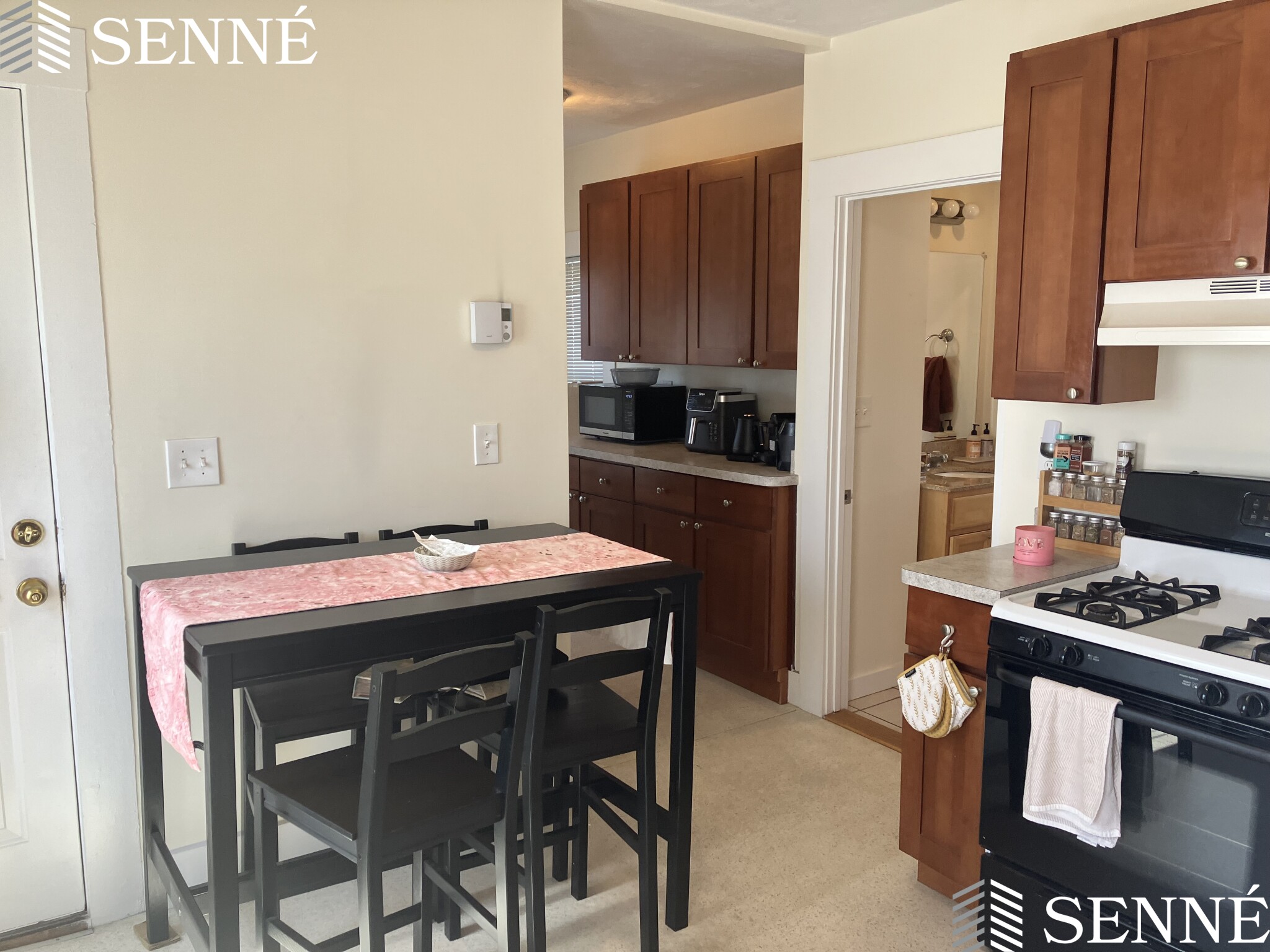 2 bed, 1 bath apartment for rent at 42 Derby St Unit 3, Somerville — photo 11 of 16