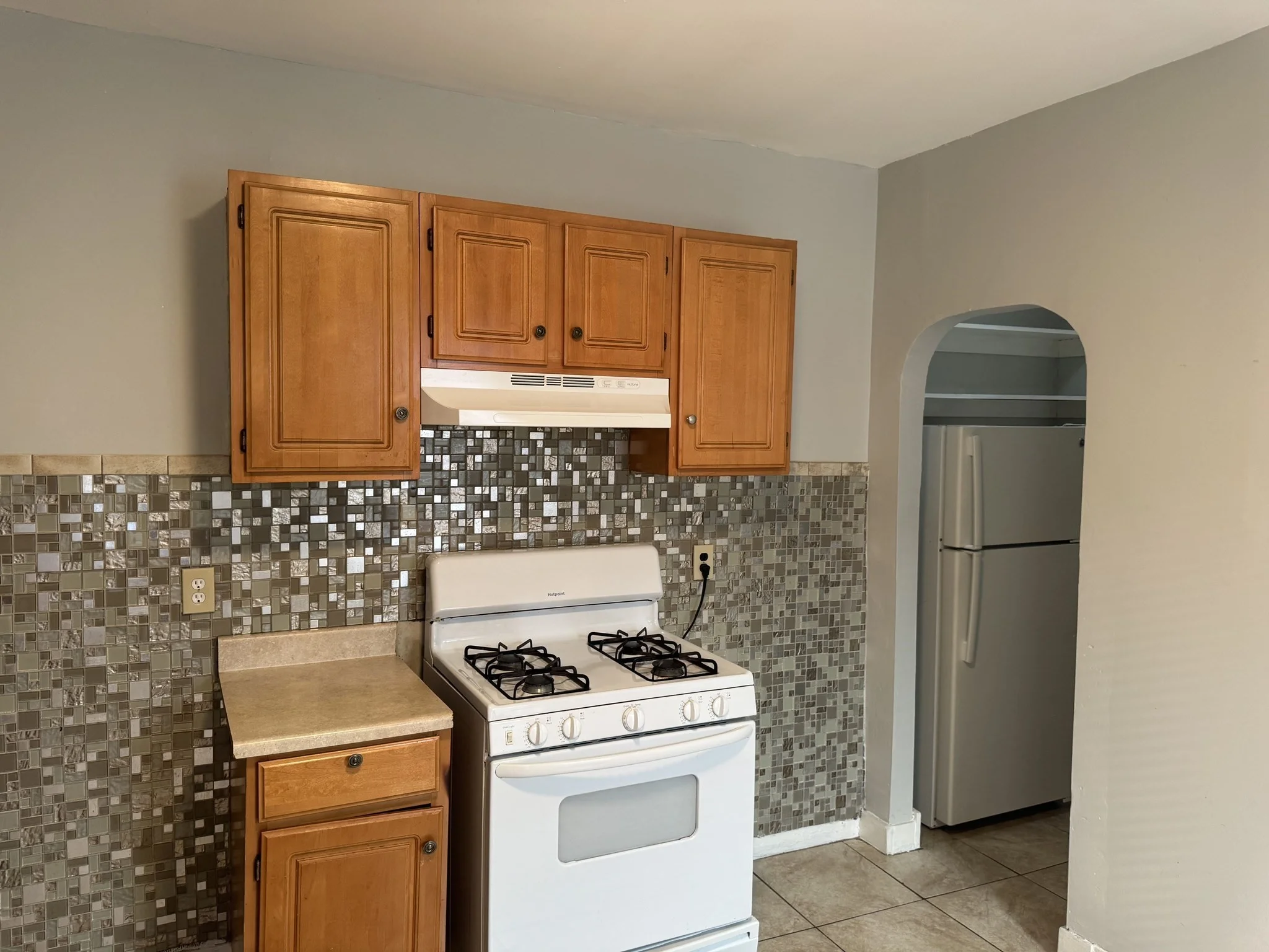 3 bed, 1 bath apartment for rent at 42 Draper St Unit 2, Dorchester — photo 4 of 12