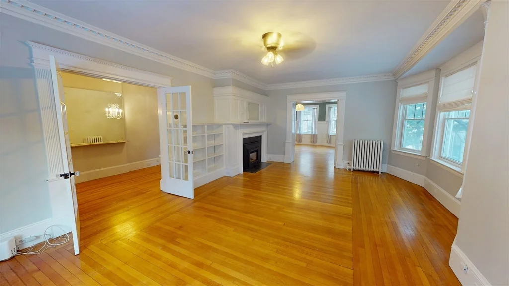 3 bed, 1 bath apartment for rent at 42 Englewood Ave Unit 1, Brighton — photo 5 of 9
