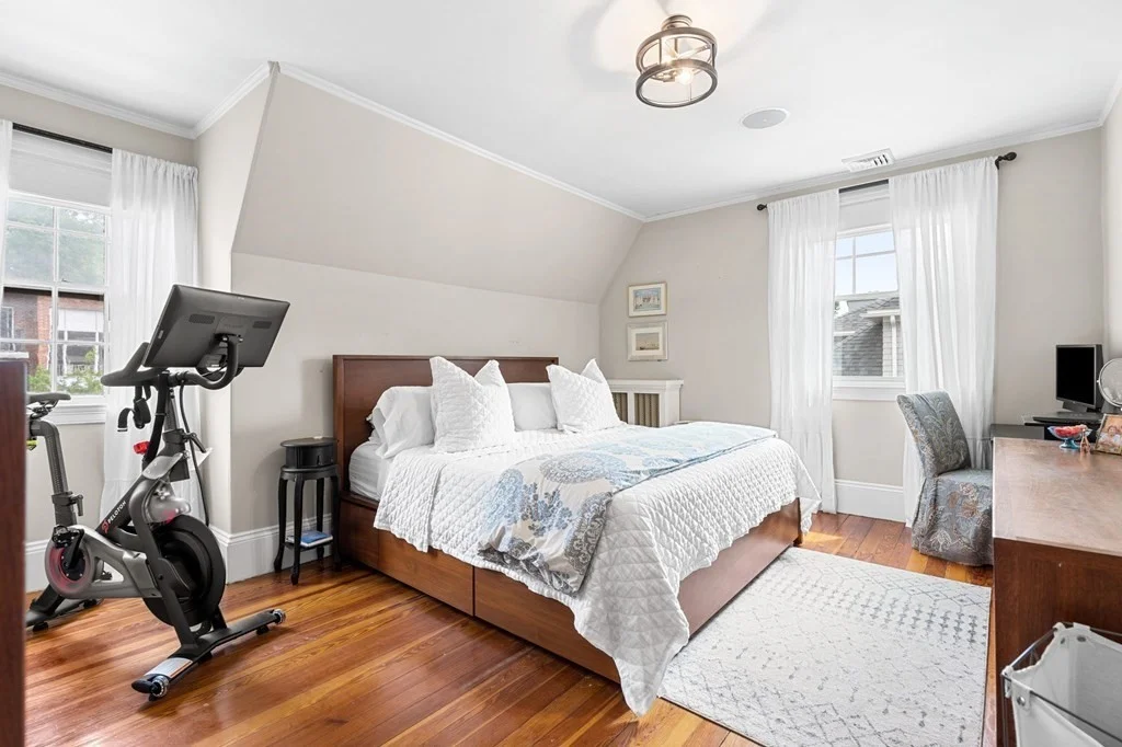 2 bed, 1 bath apartment for rent at 42 Englewood Unit 3, Boston — photo 16 of 31