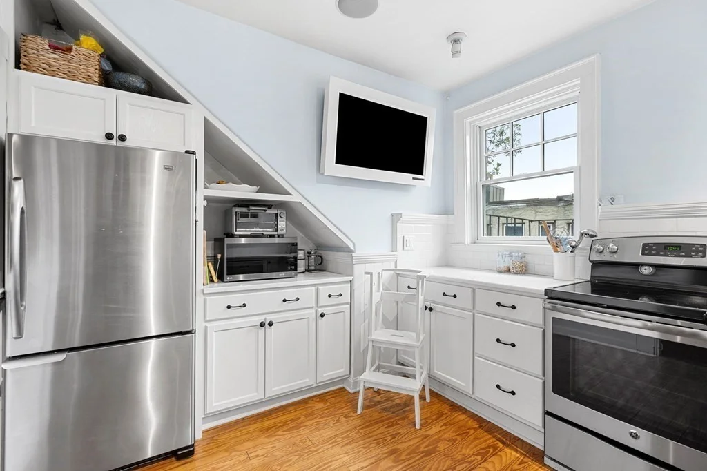 2 bed, 1 bath apartment for rent at 42 Englewood Unit 3, Boston — photo 11 of 31