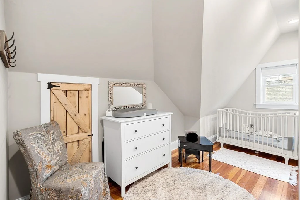 2 bed, 1 bath apartment for rent at 42 Englewood Unit 3, Boston — photo 21 of 31