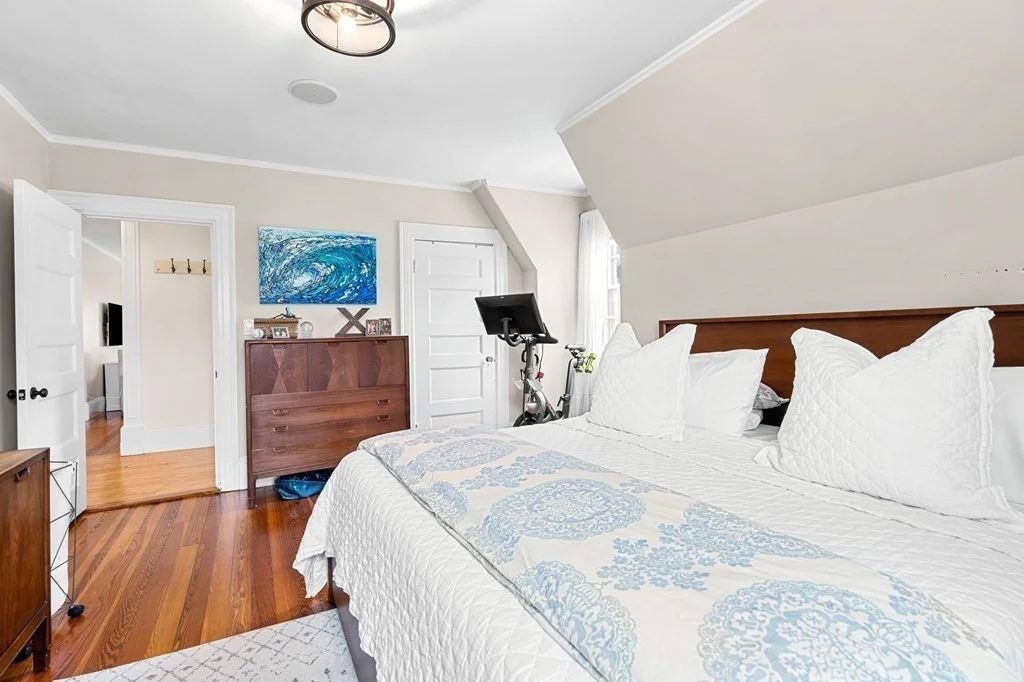 2 bed, 1 bath apartment for rent at 42 Englewood Unit 3, Boston — photo 17 of 31