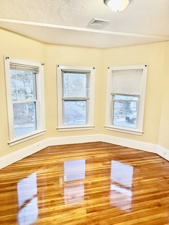 2 bed, 1 bath apartment for rent at 42 Essex Unit 2, Saugus — photo 20 of 25