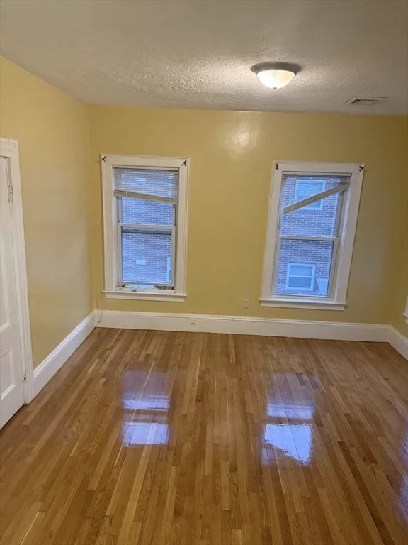 2 bed, 1 bath apartment for rent at 42 Essex Unit 2, Saugus — photo 12 of 25
