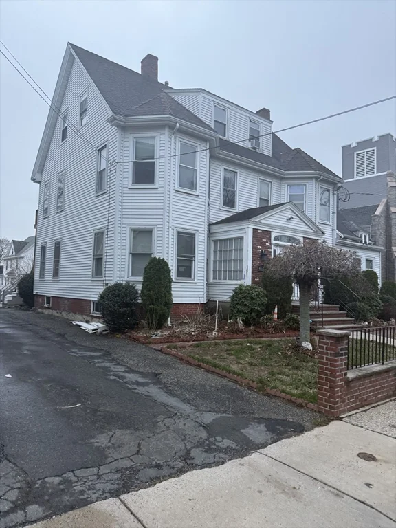 2 bed, 1 bath apartment for rent at 42 Essex Unit 2, Saugus — photo 11 of 25