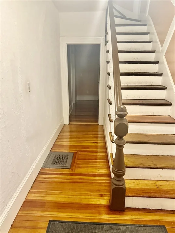 2 bed, 1 bath apartment for rent at 42 Essex Unit 2, Saugus — photo 5 of 25