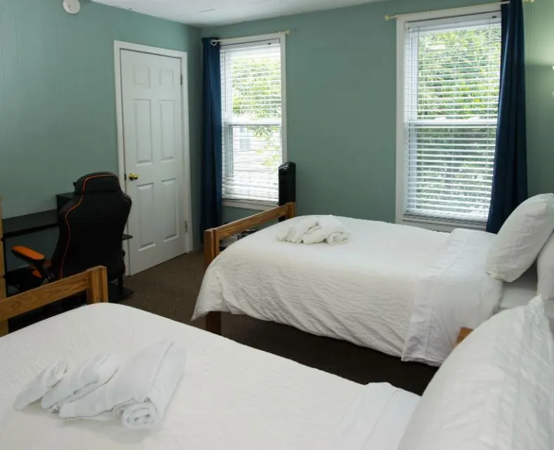 2 bed, 1 bath apartment for rent at 42 Everett St Unit 2, East Boston — photo 9 of 36