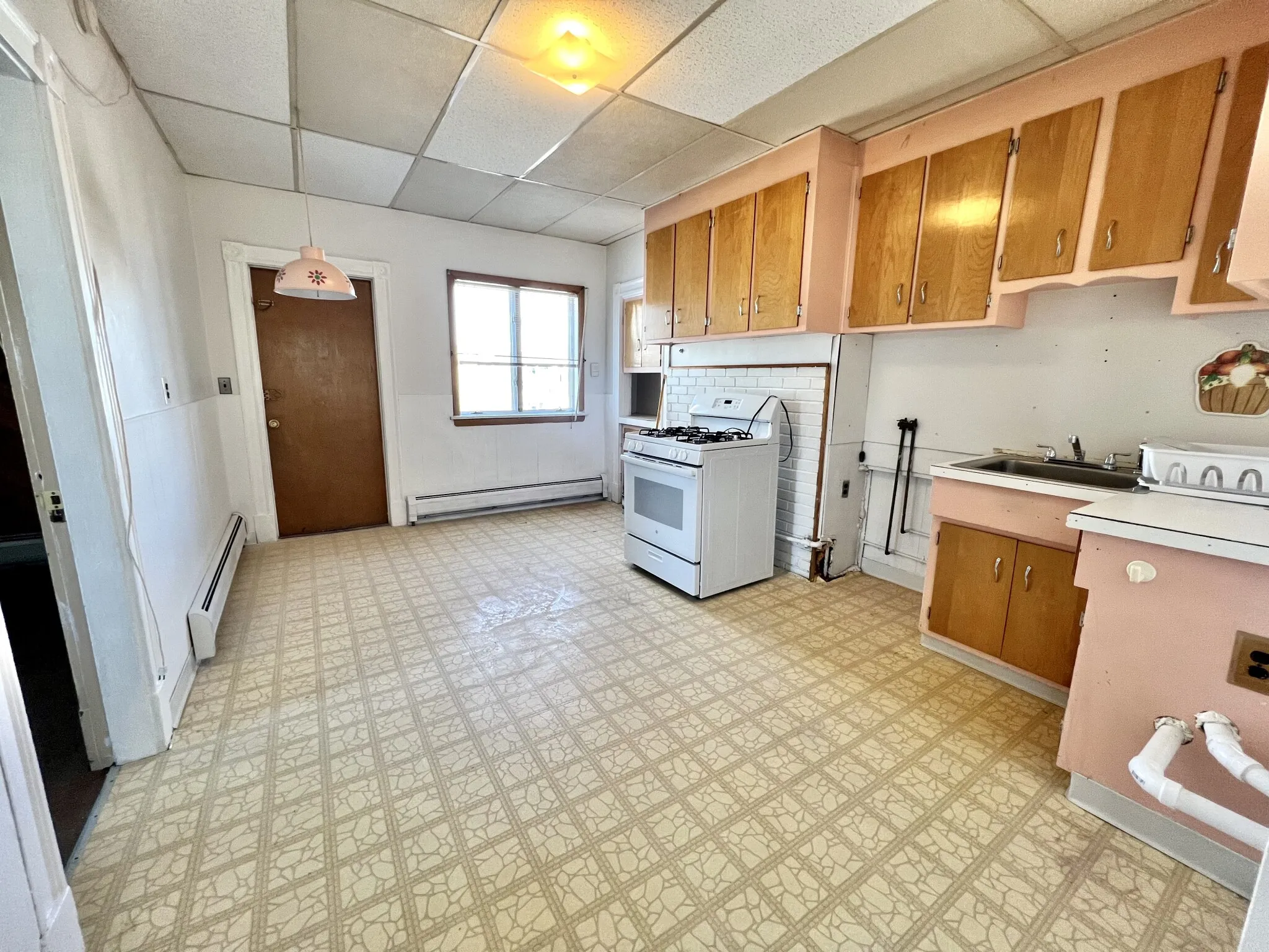 3 bed, 1 bath apartment for rent at 42 Everett St Unit 3, East Boston — photo 2 of 21