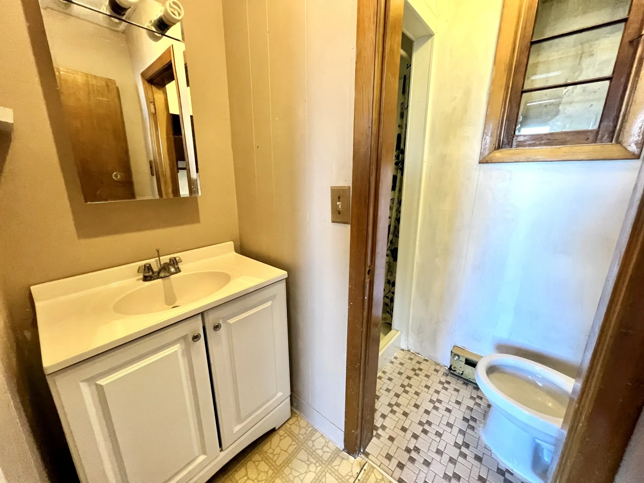 3 bed, 1 bath apartment for rent at 42 Everett St Unit 3, East Boston — photo 18 of 21