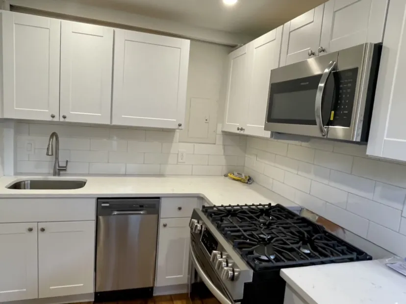 1 bed, 1 bath apartment for rent at 42 Fayette St Unit 2, Bay Village — photo 4 of 7