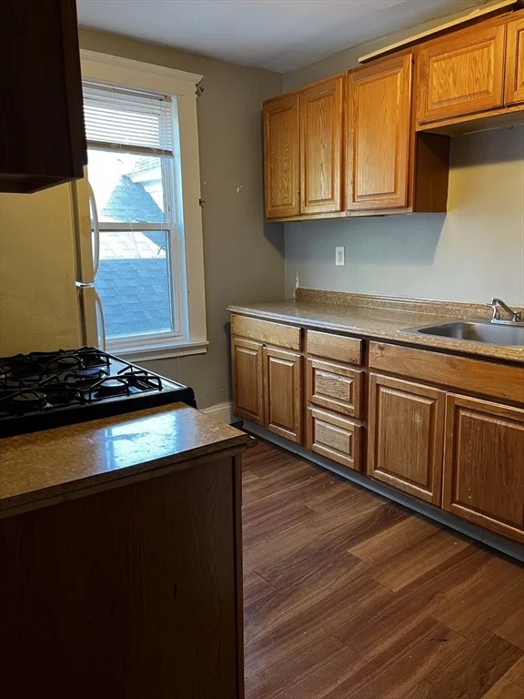 2 bed, 1 bath apartment for rent at 42 Floyd St Unit 3, Dorchester — photo 10 of 11