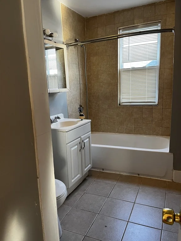 2 bed, 1 bath apartment for rent at 42 Floyd St Unit 3, Dorchester — photo 7 of 11
