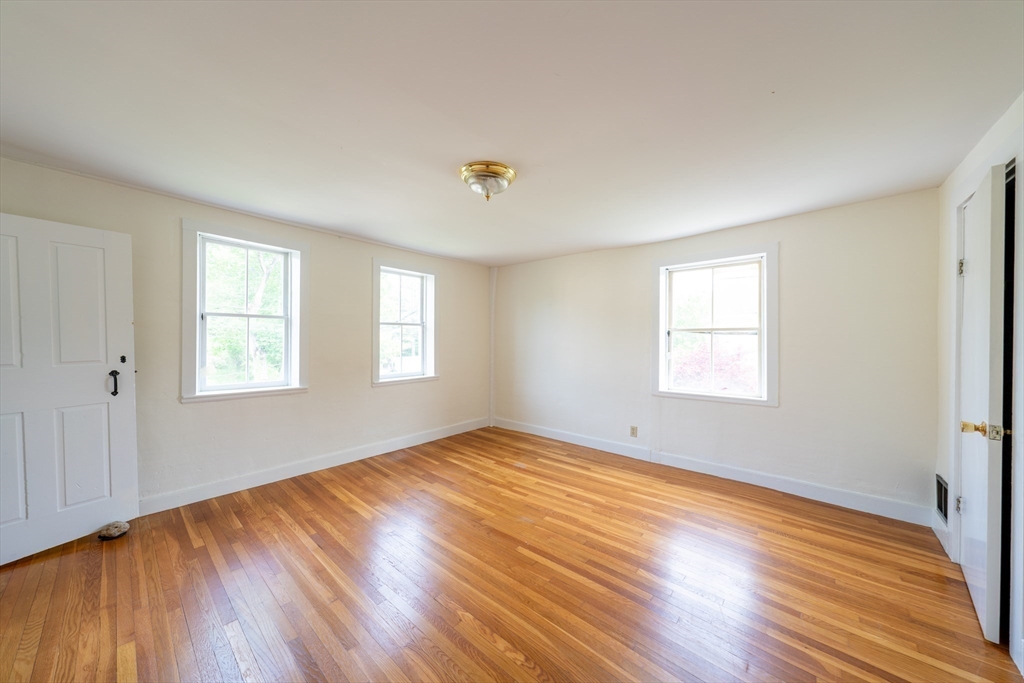 2 bed, 1 bath apartment for rent at 42 Forest St Unit 1, Lexington — photo 9 of 9