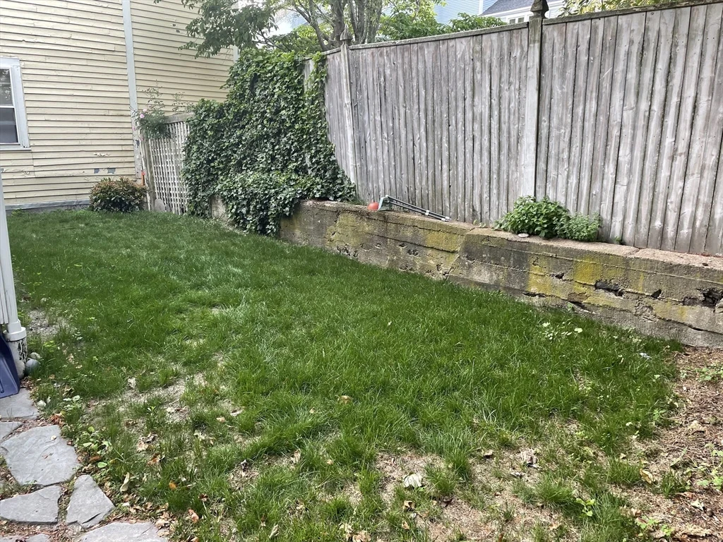 1 bed, 1 bath apartment for rent at 42 Front St, Beverly — photo 10 of 13