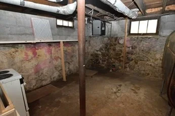 1 bed, 1 bath apartment for rent at 42 Front St, Beverly — photo 8 of 13