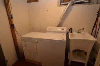 1 bed, 1 bath apartment for rent at 42 Front St, Beverly — photo 9 of 13