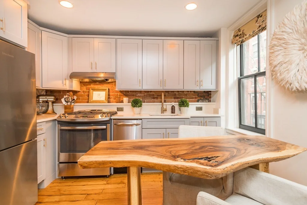 2 bed, 1 bath apartment for rent at 42 Garden St Unit 2, Beacon Hill — photo 2 of 10