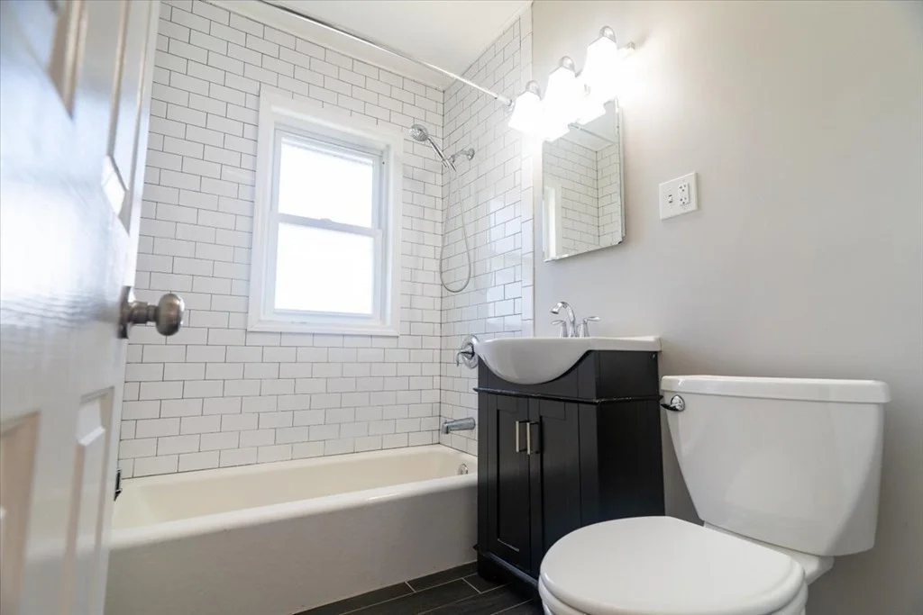 3 bed, 1 bath apartment for rent at 42 Garnet Rd Unit 2, West Roxbury — photo 9 of 20
