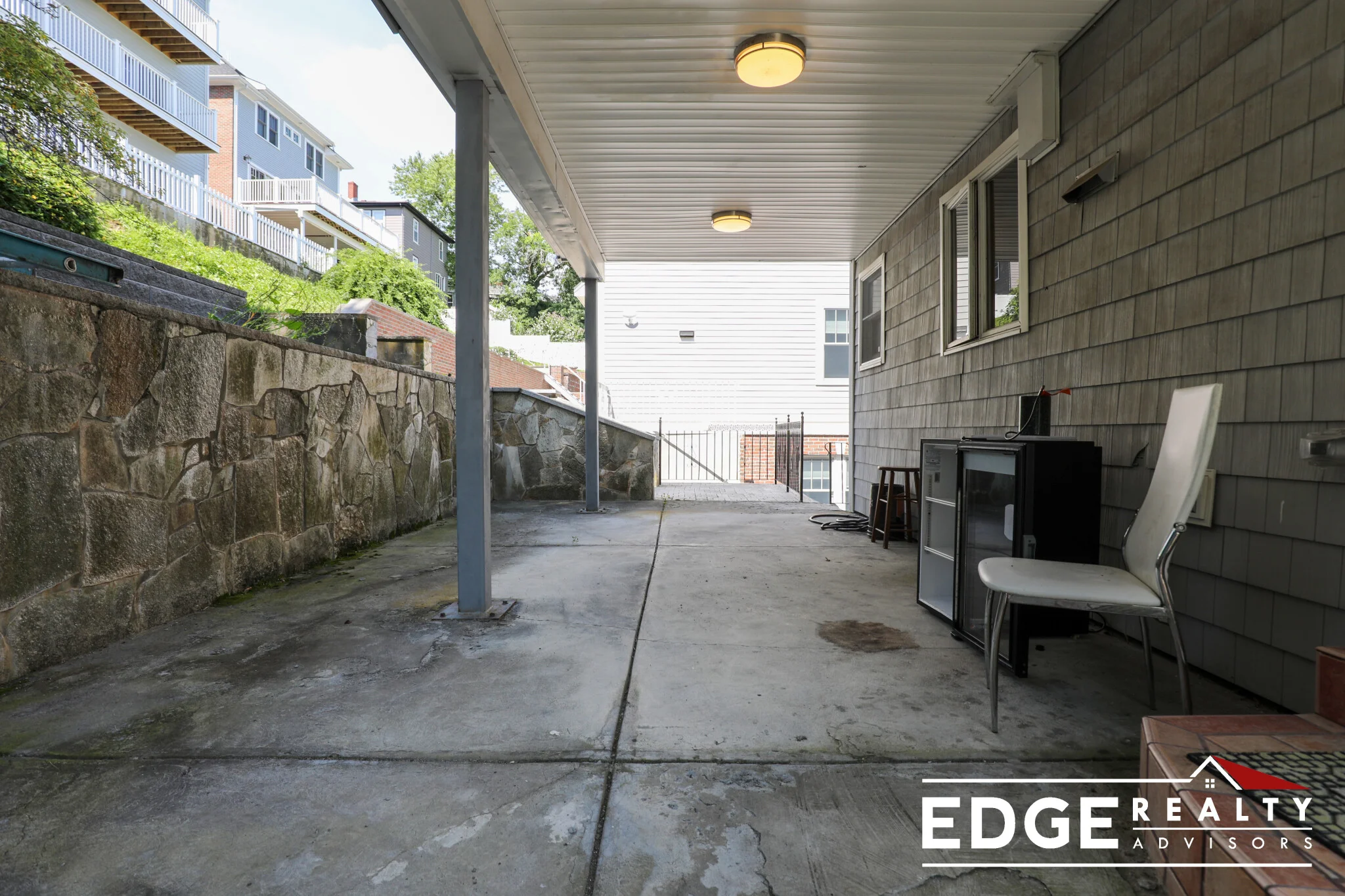 4.5 bed, 1.5 bath apartment for rent at 42 Gerrish St Unit N/A, Oak Square — photo 12 of 12