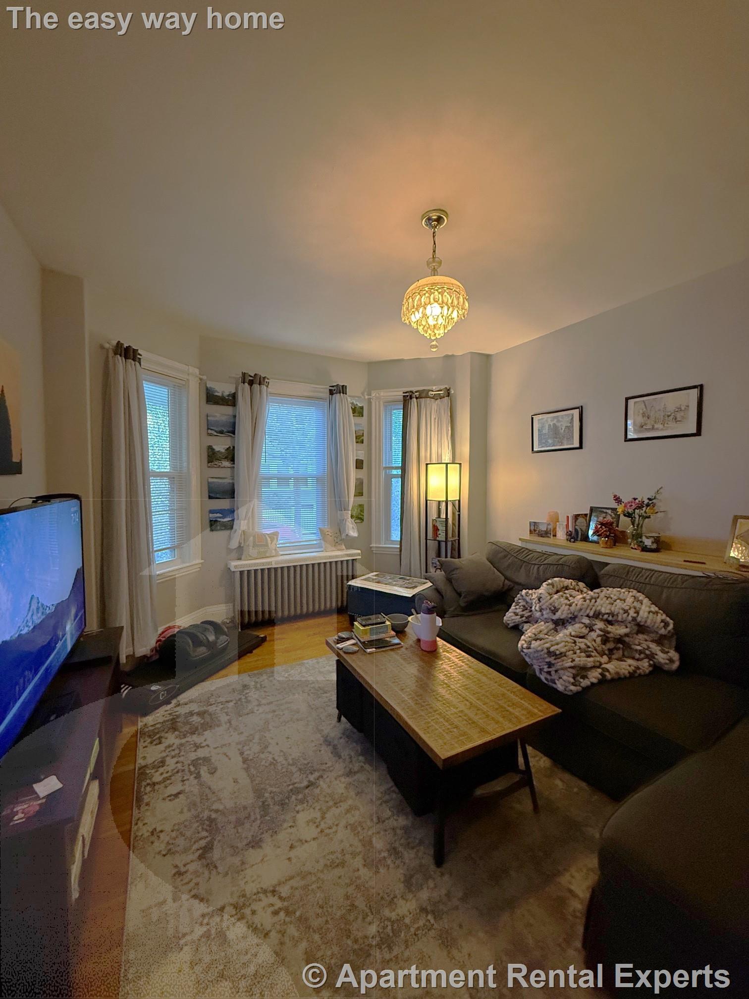 2 bed, 1 bath apartment for rent at 42 Glenwood Rd Unit 1, Magoun Square — photo 7 of 11