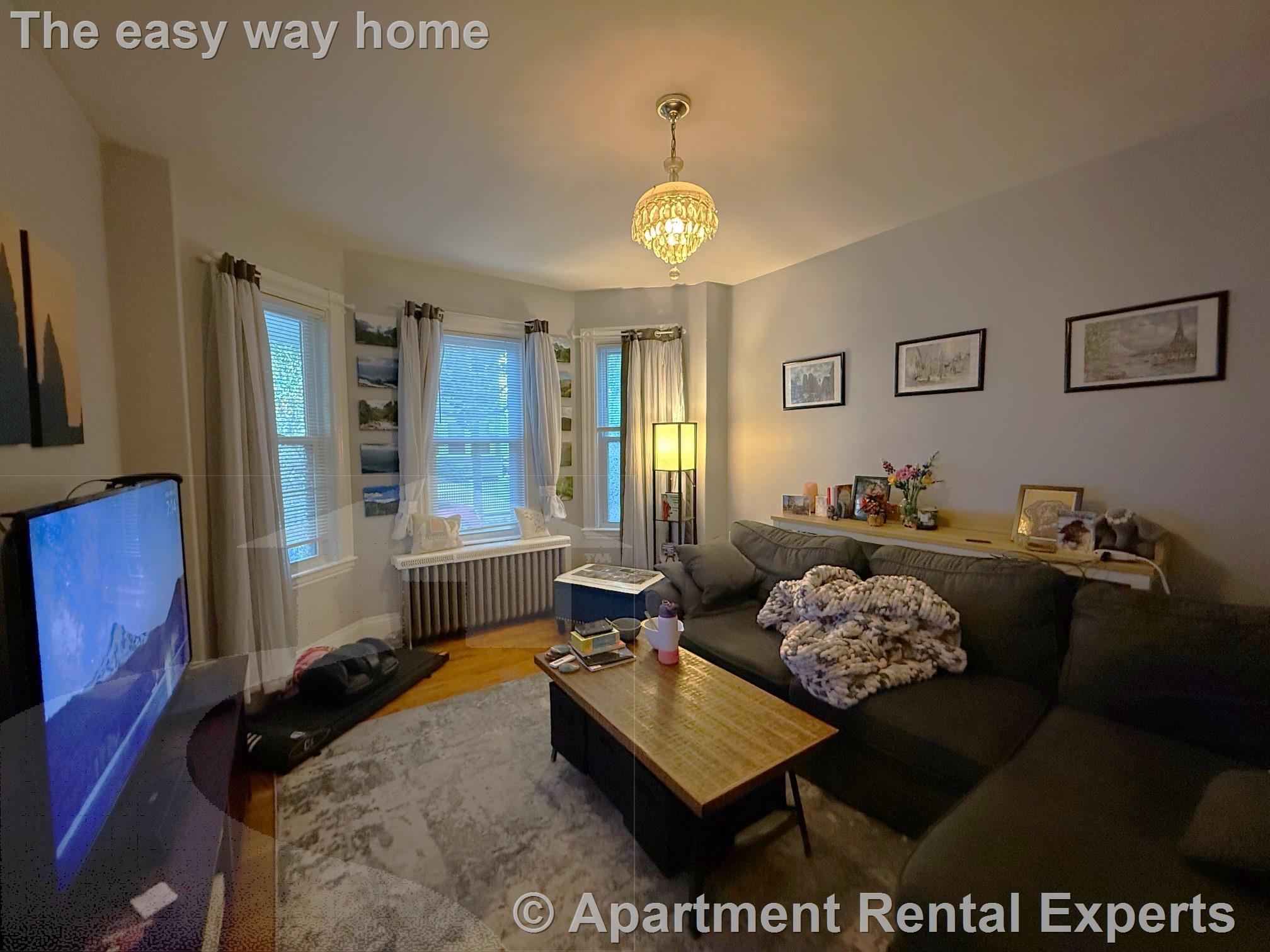 2 bed, 1 bath apartment for rent at 42 Glenwood Rd Unit 1, Magoun Square — photo 6 of 11