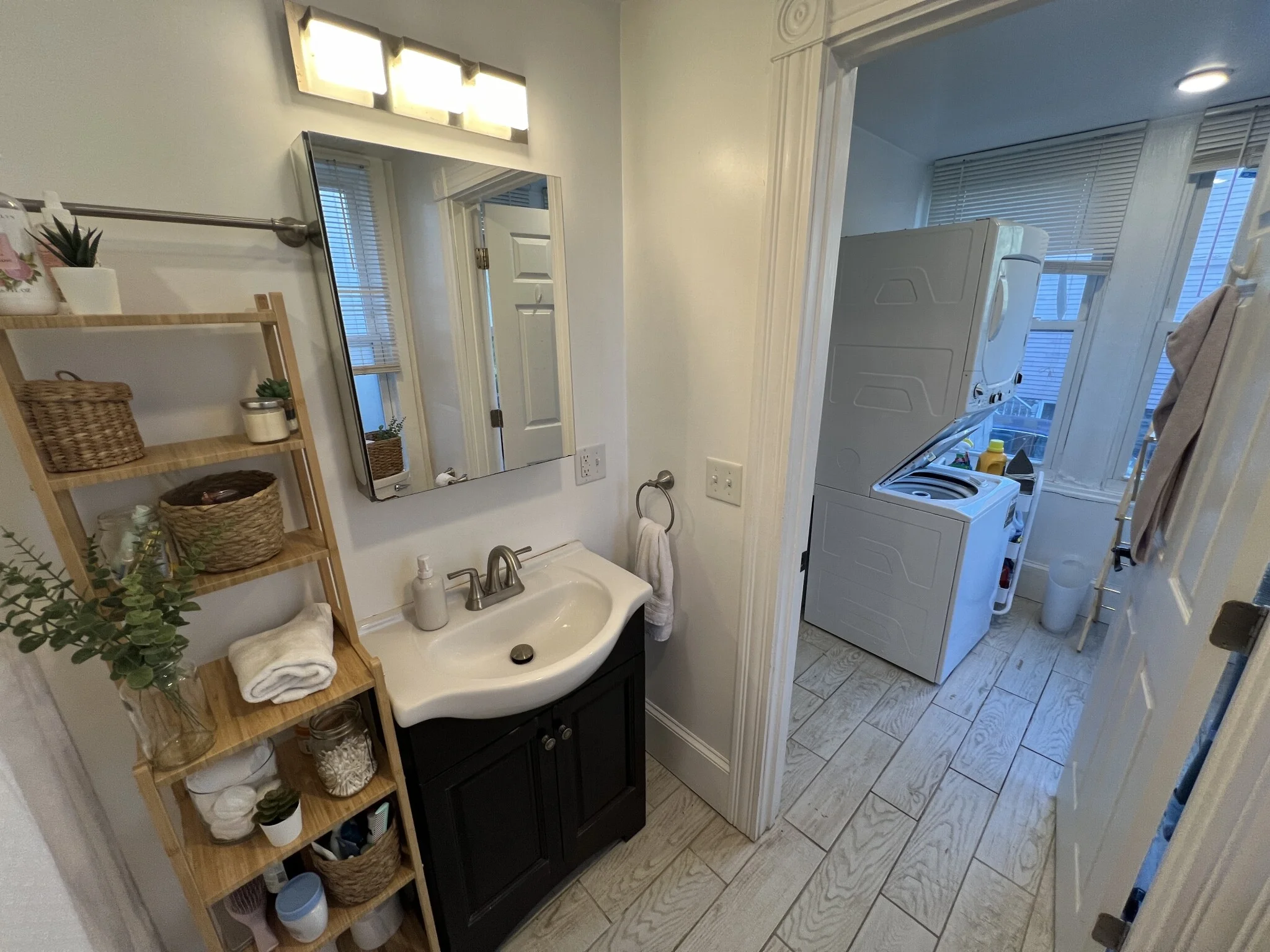 4 bed, 2 bath apartment for rent at 42 Gorham St Unit 1, Davis Square — photo 27 of 27