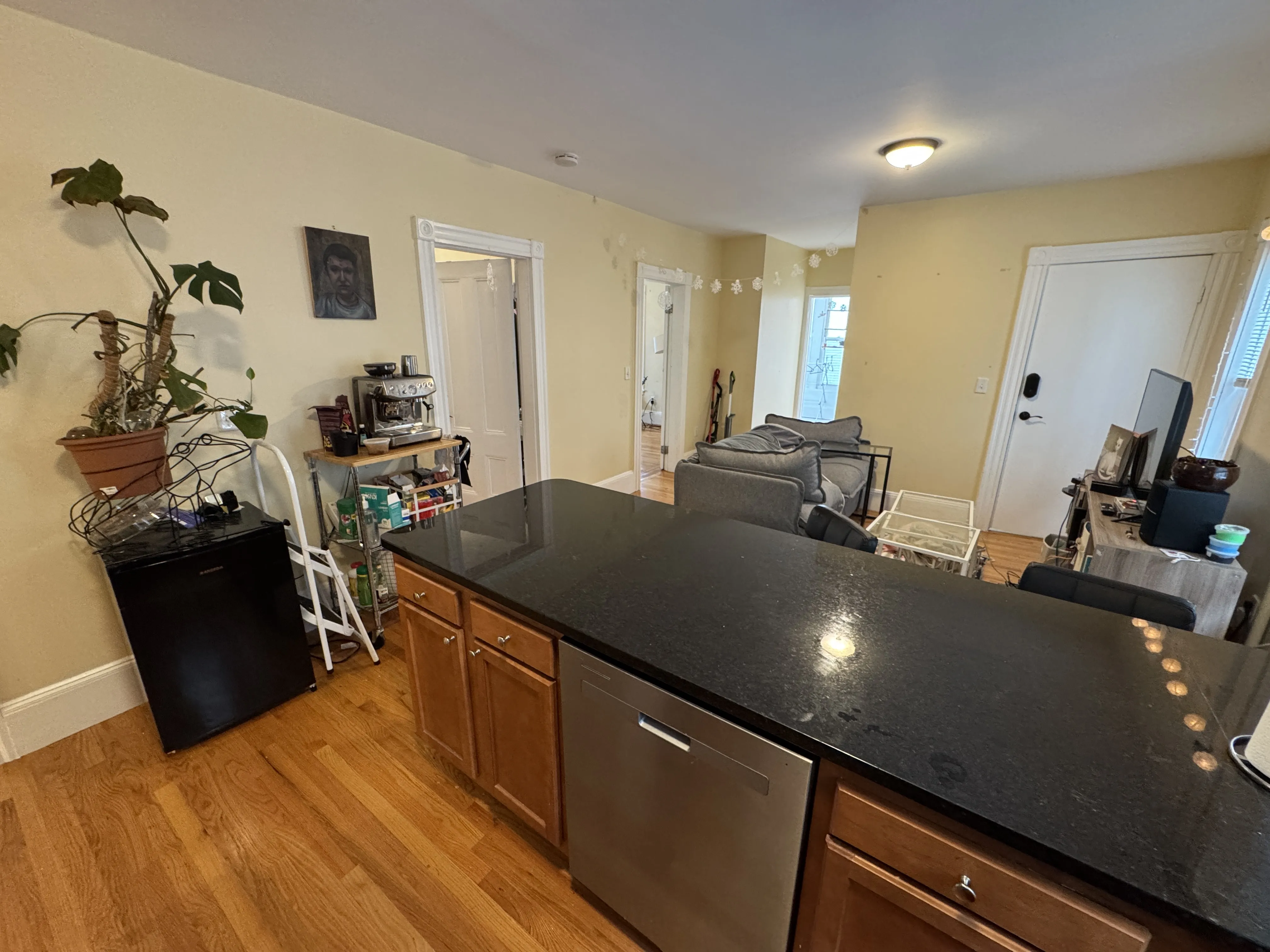 4 bed, 2 bath apartment for rent at 42 Gorham St Unit 2, Teele Square — photo 3 of 25